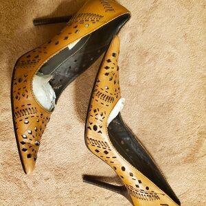 Steve Madden leather laser cut heels